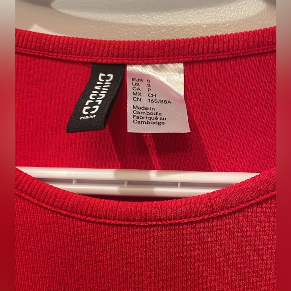 H&M red Synch dress in size small - Picture 3 of 3